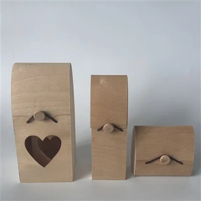미완성 된 부드러운 나무 상자